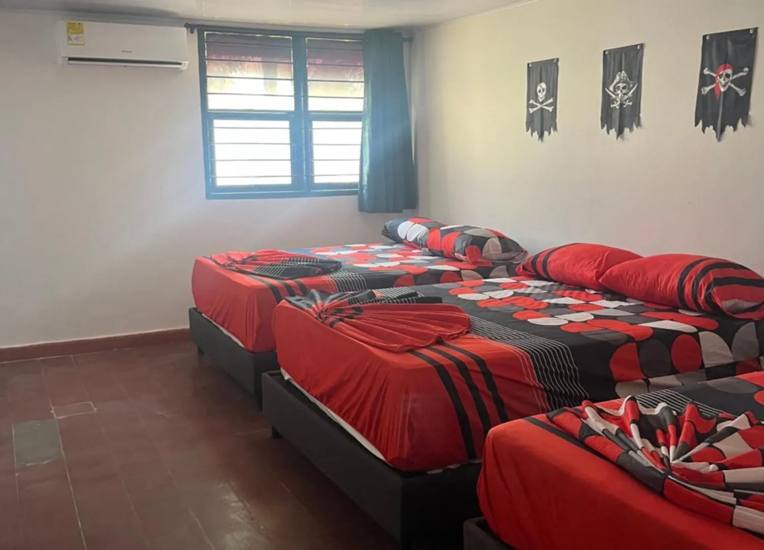 Hostal Piratas De Santa Marta ゲストハウス サンタ・マルタ